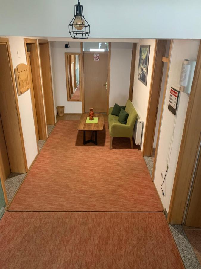 Restoran&Motel And Apartmants Lovacka Prica Tesanj Exteriér fotografie