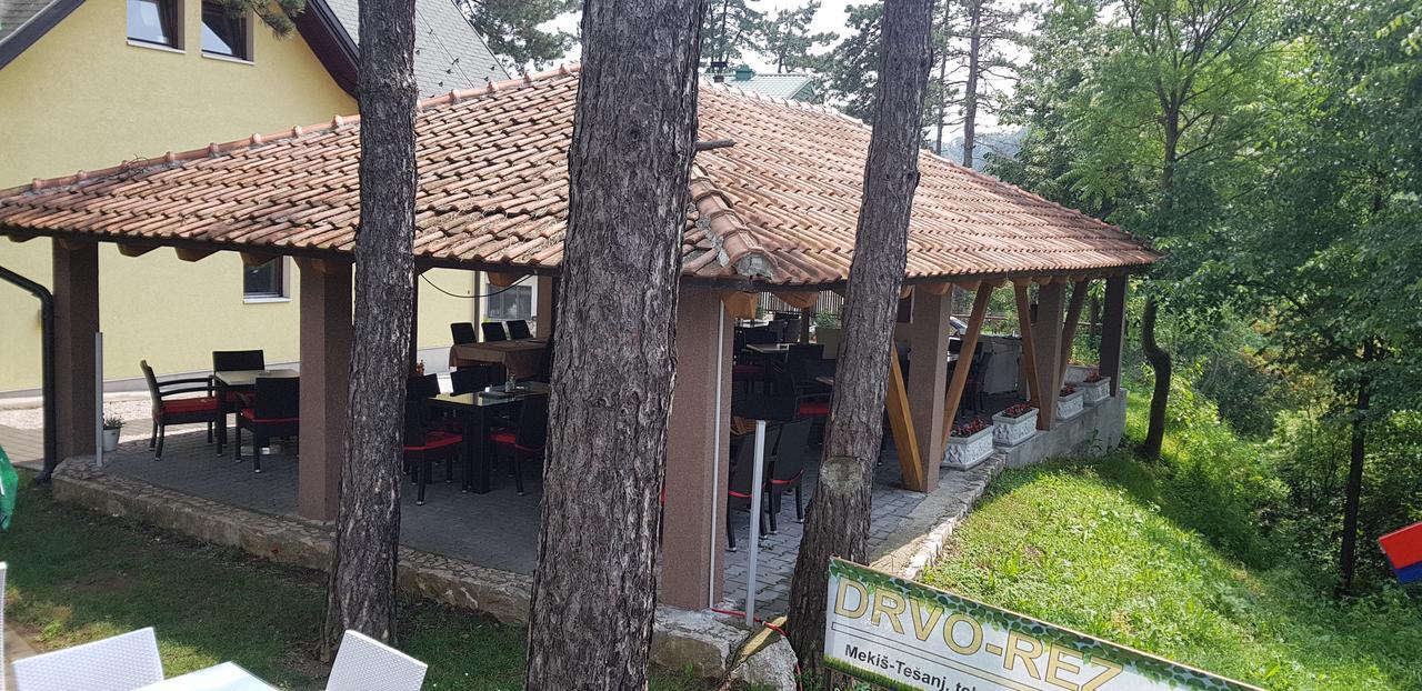 Restoran&Motel And Apartmants Lovacka Prica Tesanj Exteriér fotografie